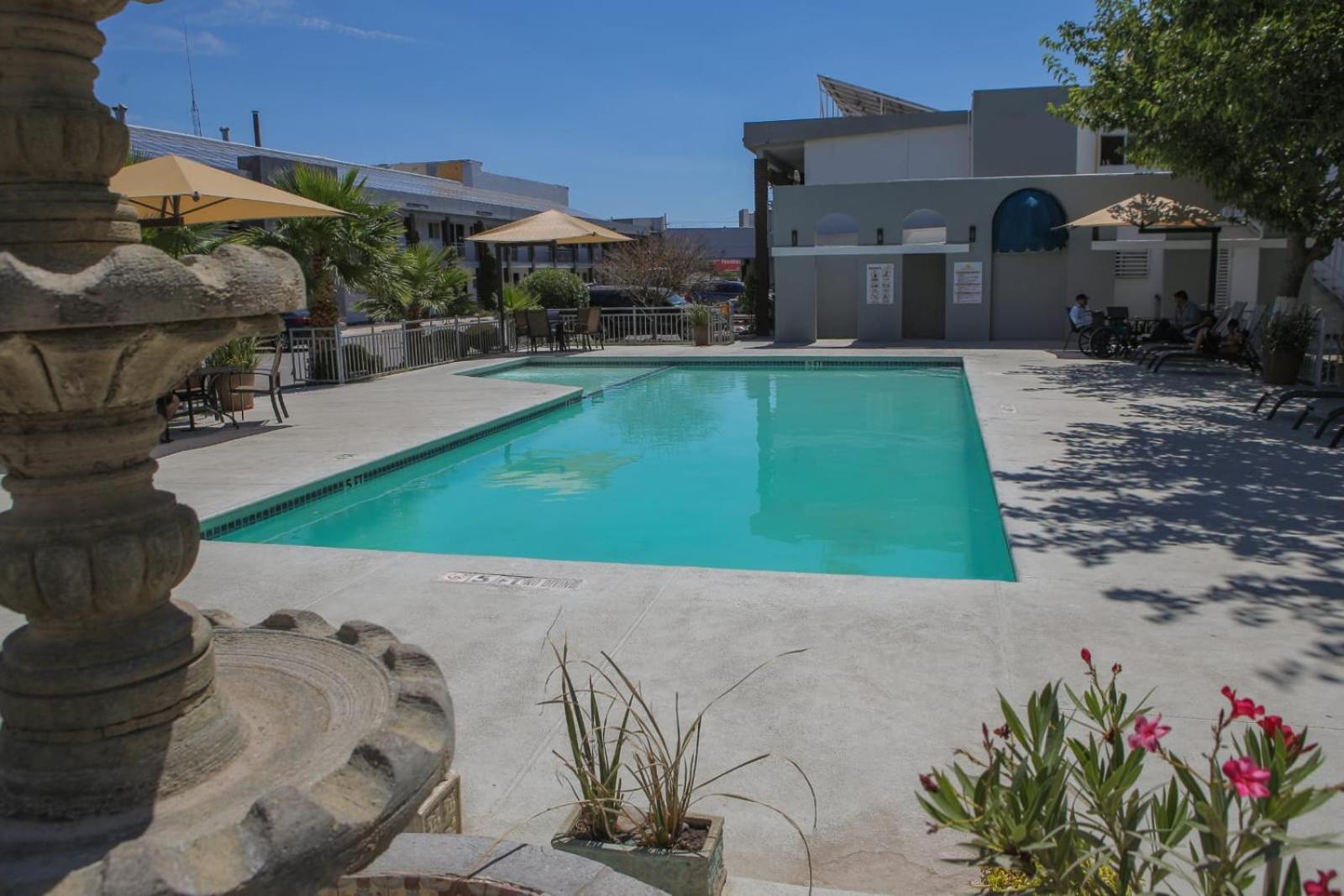Hotel Villa Del Sol سيوداد خواريز المظهر الخارجي الصورة
